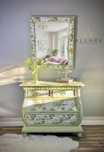 Load image into Gallery viewer, Allure Design & Creations Vintage American Signature Bamboo and Rattan Bombay Chest with Mirror
