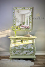 Load image into Gallery viewer, Allure Design &amp; Creations Vintage American Signature Bamboo and Rattan Bombay Chest with Mirror
