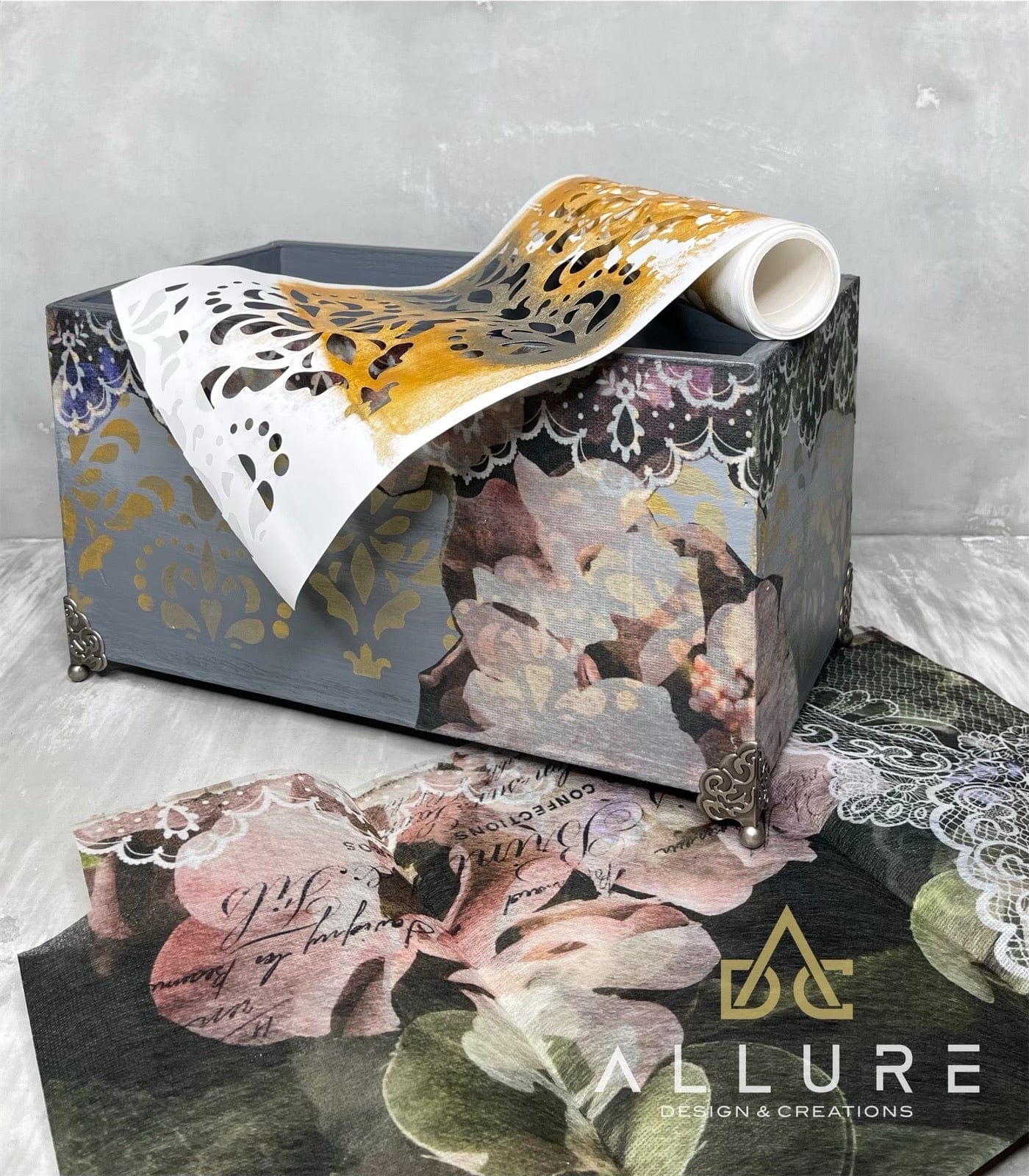 Redesign Decoupage Décor Tissue Paper – Dark Lace Floral – 2